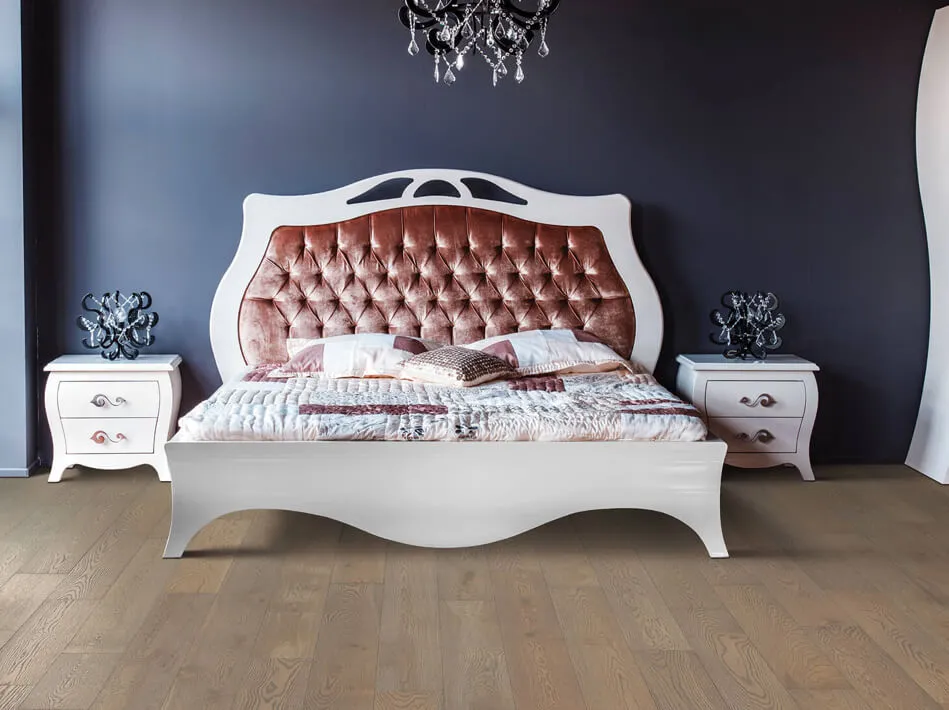 Bedroom Hardwood | Yuma Carpets & Tile Inc